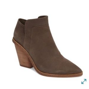 Mercer edit “road rage” bootie